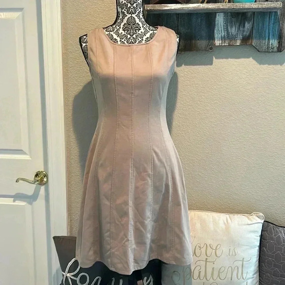 👗Adorable ROMY dress size S - Picture 1 of 6